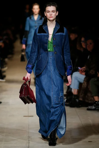 Look 9